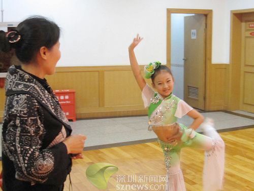 深圳關愛行動:聽障人士穿越無聲世界(組圖)